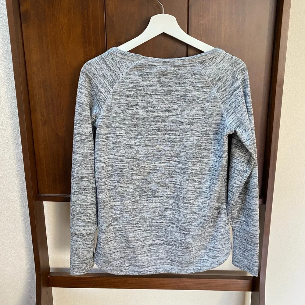 ATHLETA No Sweatin' It Sharkbite Top in Gray Heather (Size:XS)